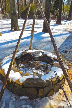 How to Build a Bushcraft Tripod for Your Outdoor Kitchen